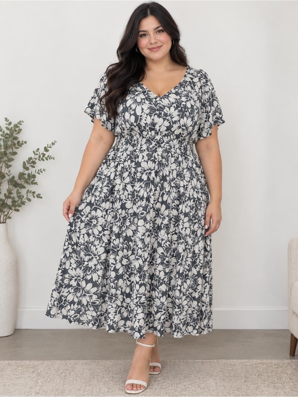 C&C California Black & White Floral V‑Neck Maxi Dress
